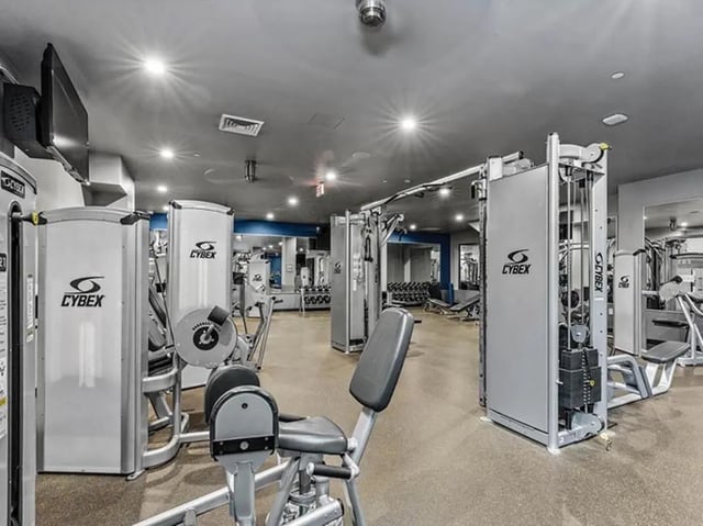 Cybex machines and weight racks Gym area at Chestnut Square in Philadelphia Student Accommodation