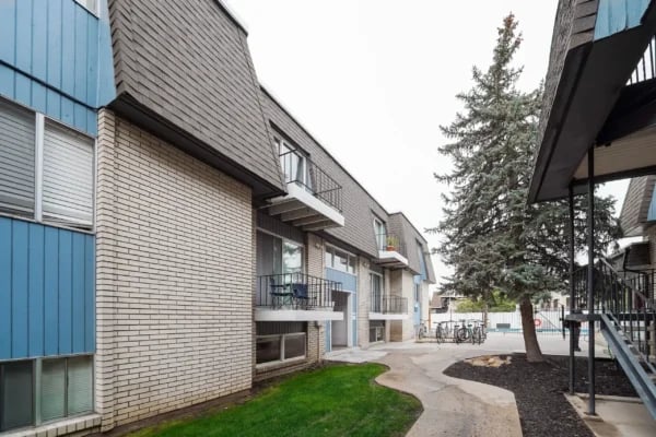 Balconies trees and building exterior at Monticello Apartments in Provo Student Accommodation