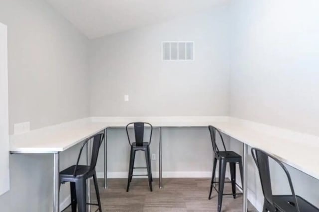 White counters with black stools study area at Stadium150 Apartments in Provo Student Accommodation