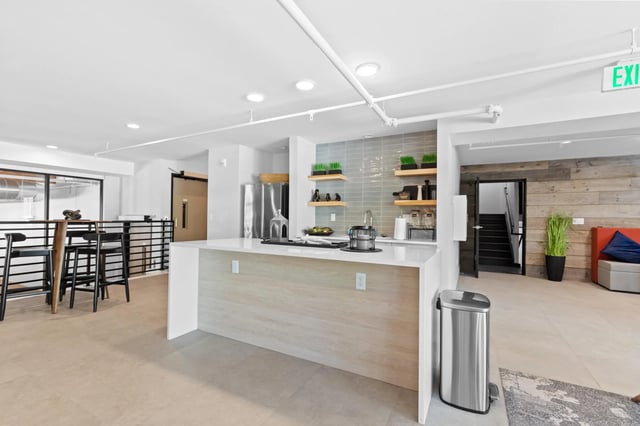 Kitchen island stainless steel refrigerator shelves kitchen at Mountainaire Boulder in Boulder Student Accommodation
