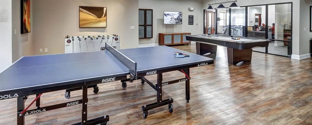 Ping pong table and pool table recreation room at University Commons