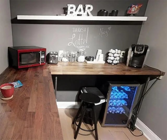 Microwave coffee maker bar area kitchen area at The Legacy at Drexel Arms Apartments in Philadelphia Student Accommodation