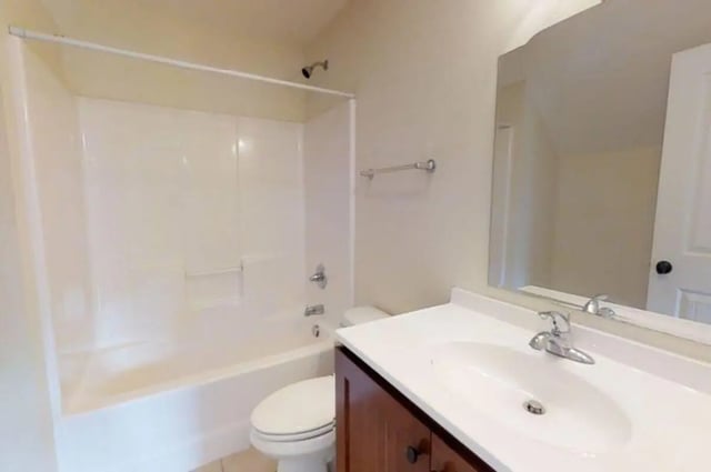 Shower tub toilet vanity mirror bathroom at Forrest Edge Townhomes in Boone Student Accommodation