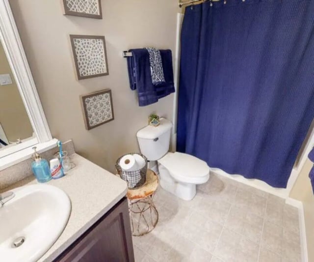 Toilet sink towels and shower curtain bathroom at University Edge South Bend in South Bend Student Accommodation