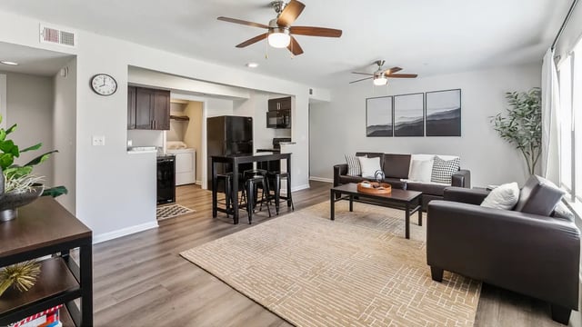 Kitchen living area with furniture and appliances living room at Maison Burbank in Baton Rouge Student Accommodation