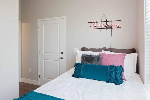 pro-Bedroom-Bed