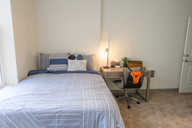 pro_044_Bedroom