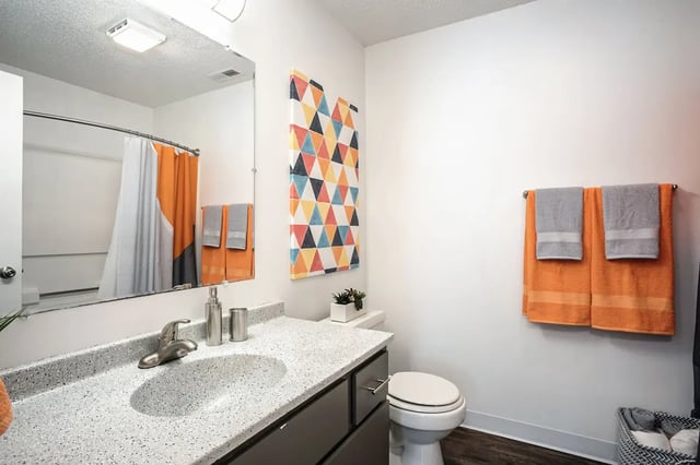 pro014-bathroom
