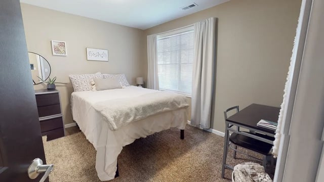 promes-Bedroom5