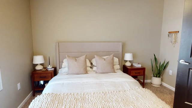 promes-Bedroom6