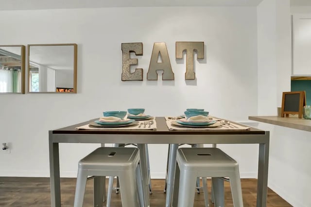 pro-Dining-Area