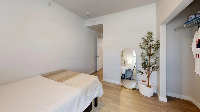 proth-Bedroom-5