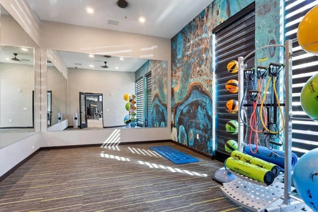 protliving-Yoga