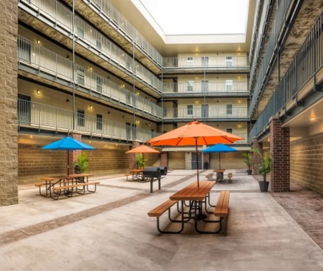 procourtyard-01