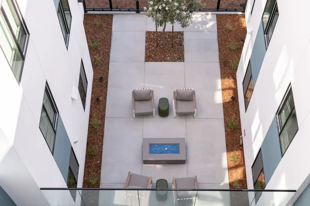 proCourtyard-03