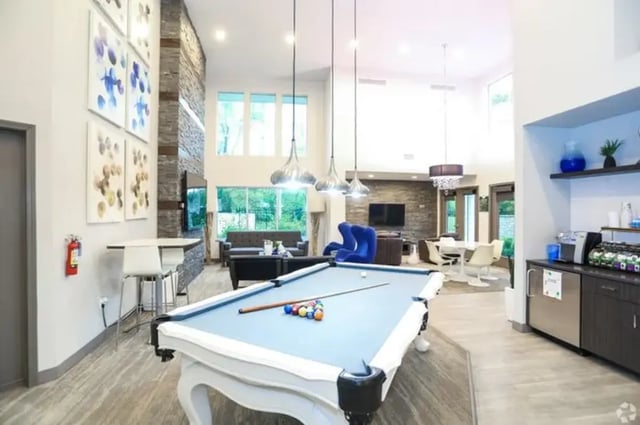 proubhouse pool