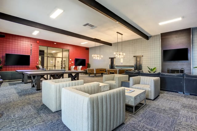 pro28-clubhouse