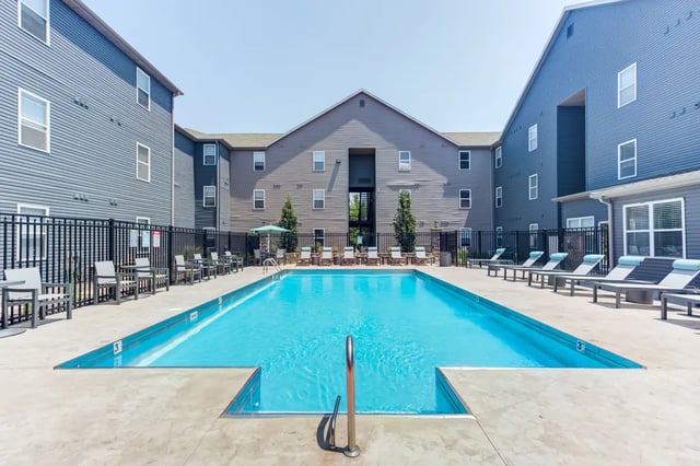 prol-61761-pool