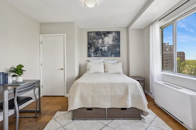 pro18-bedroom-5