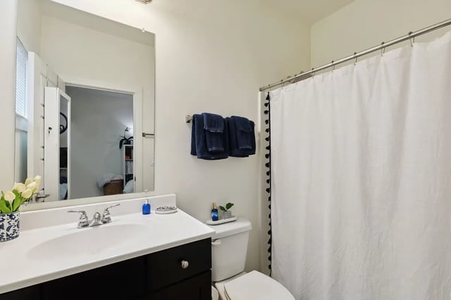 pro608-bathroom