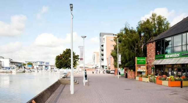 Waterfront buildings and boats exterior at Brayford Quay in Lincoln Student Accommodation