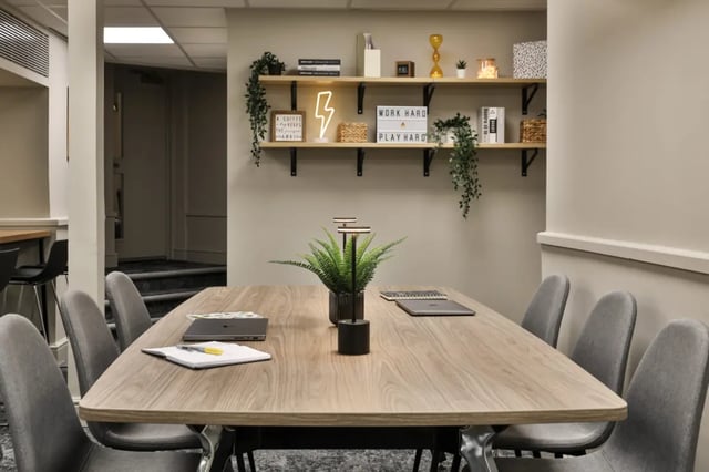 Table with chairs and plant study area at Francis Gardner in London Student Accommodation