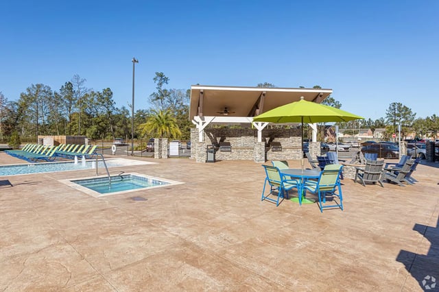 Pool spa grill and seating area exterior at Waypoint at Hammond in Hammond Student Accommodation