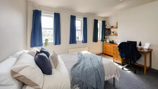 Bed desk and dresser bedroom bedroom at Hardwick Campus in Cheltenham Student Accommodation