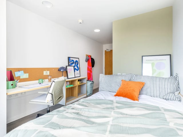Bed desk chair art corkboard student bedroom at Dunaskin Mill in Glasgow Student Accommodation