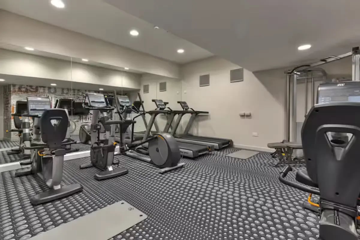 Treadmills ellipticals exercise bikes gym gym at Willowbank in Glasgow Student Accommodation