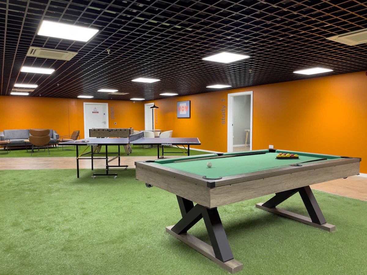 Pool table ping pong tables and lounge area common room at Justice Mill Studios in Aberdeen Student Accommodation