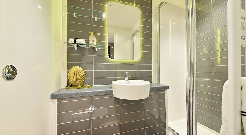 Modern bathroom with sink shower and mirror Bathroom at 88 Bromsgrove House in Birmingham Student Accommodation