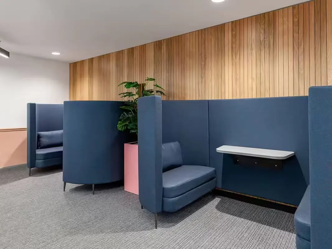 Blue seating pods with plant communal area at Calthorpe Court in Birmingham Student Accommodation