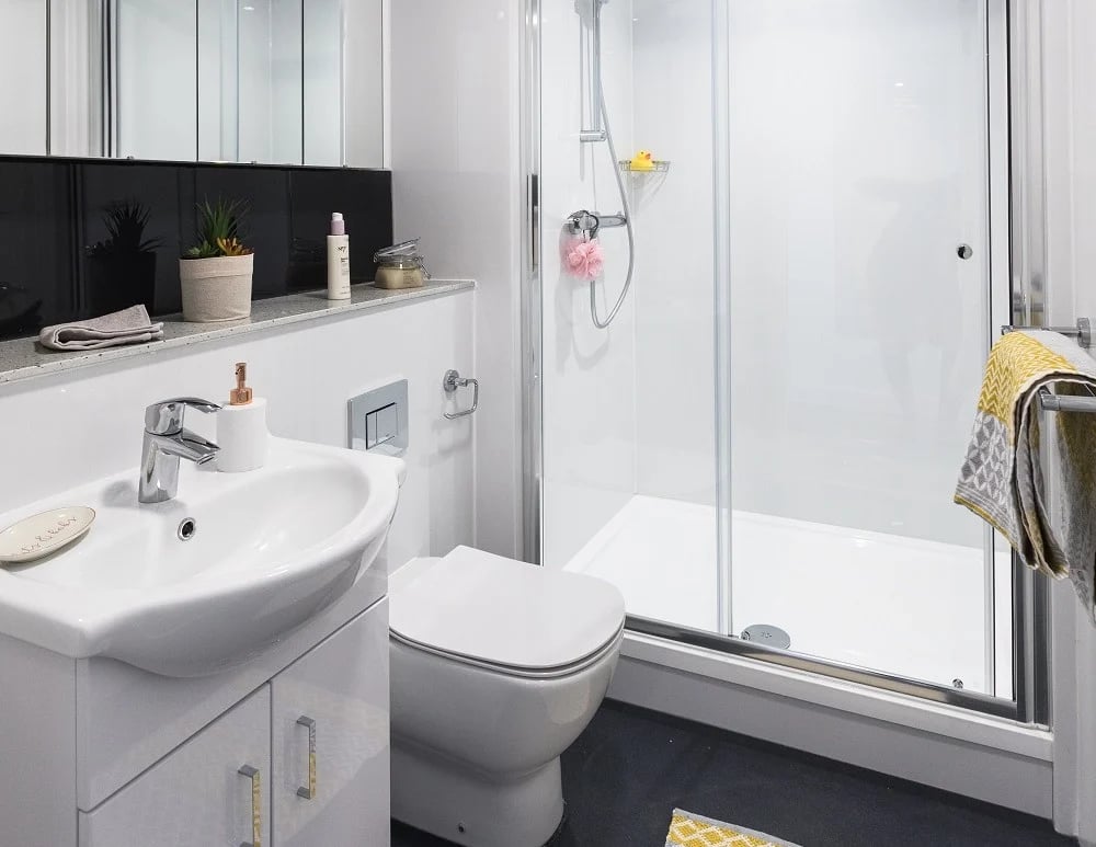 Sink toilet shower and vanity Bathroom at City Heights - Cardiff in Cardiff Student Accommodation