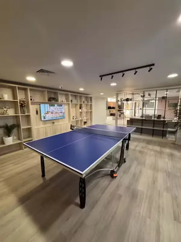Ping pong table and shelves playing area at Dobbie's Point in Glasgow Student Accommodation