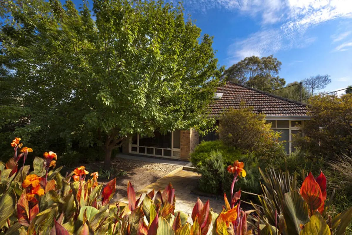 House with garden and trees exterior at Park Lane House in Melbourne Student Accommodation