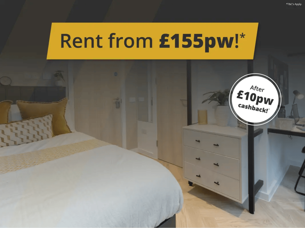 Bed dresser and desk bedroom at Arcadian in Nottingham Student Accommodation