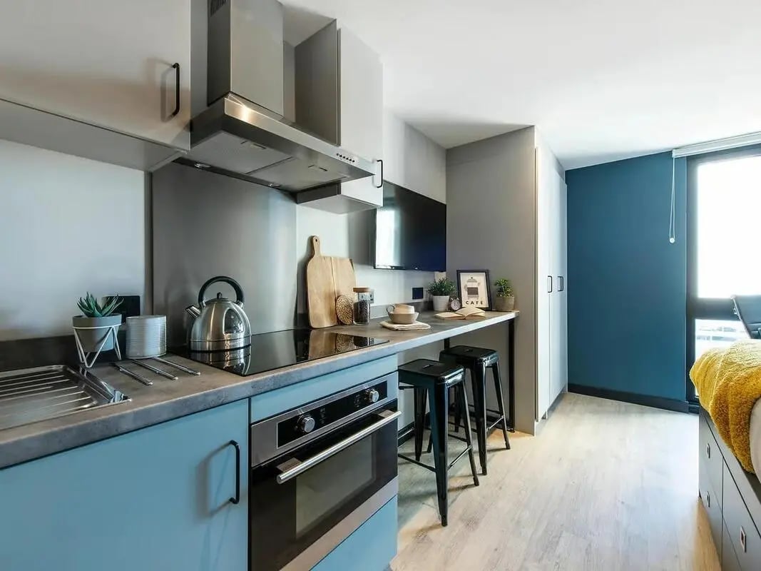 Kettle oven stools and counter kitchen at Zenith in Cardiff Student Accommodation