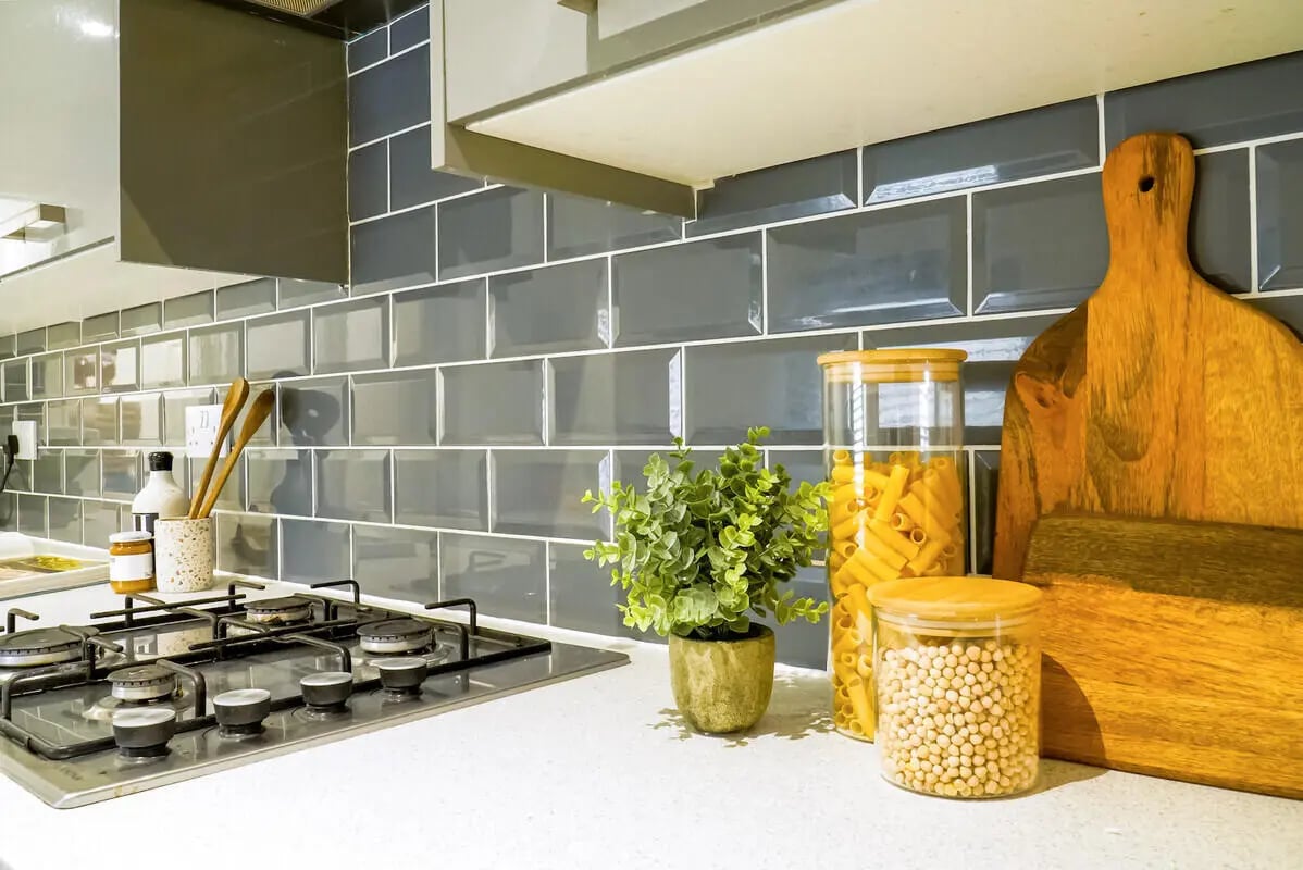 Stove cutting boards and pasta jars kitchen at 6 Bedroom House at 1, Baggholme Road in Lincoln Student Accommodation