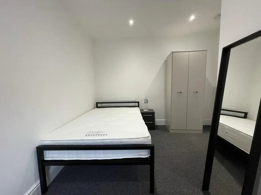 Single bed wardrobe and nightstand bedroom at 2 Bedroom House at 20 G, Portland Street in Lincoln Student Accommodation