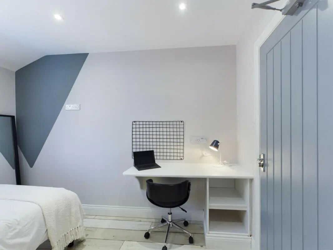Desk chair laptop lamp study area Bedroom at 8 Bedroom House at 211, Molyneux Road in Liverpool Student Accommodation