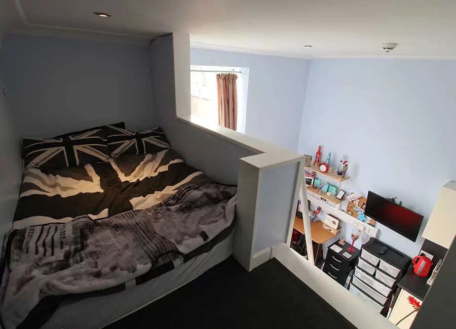 Standard Studio ( Mezzanine)