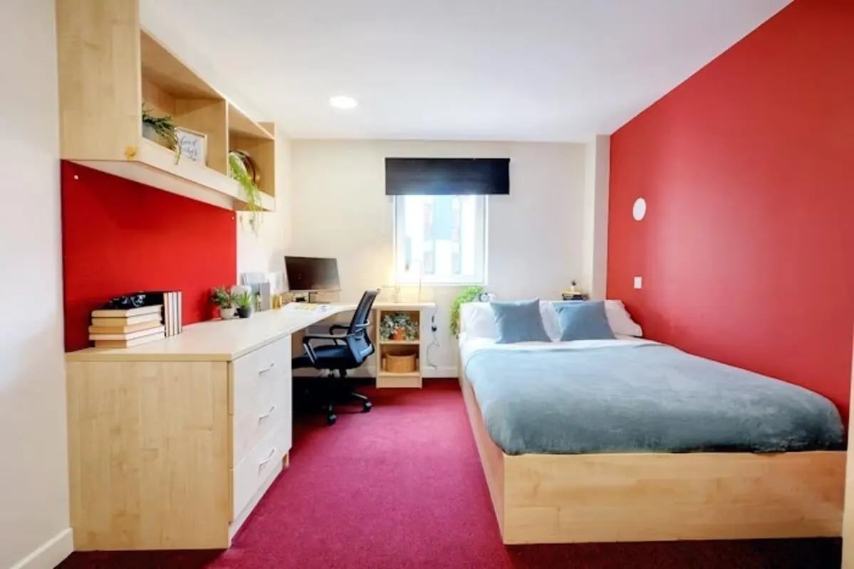 Bed desk shelves and computer bedroom at Nottingham Two in Nottingham Student Accommodation