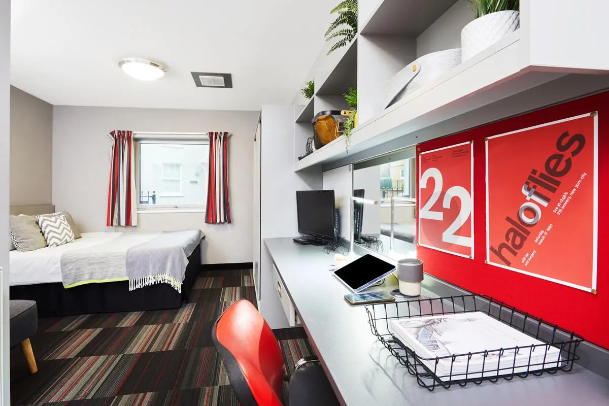 Bed desk computer and chair student room at Clarendon Street in Nottingham Student Accommodation