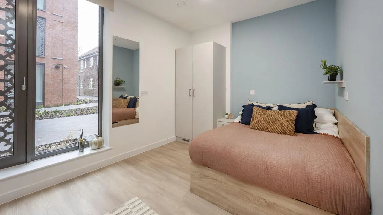 Premium Studio with Wet Room