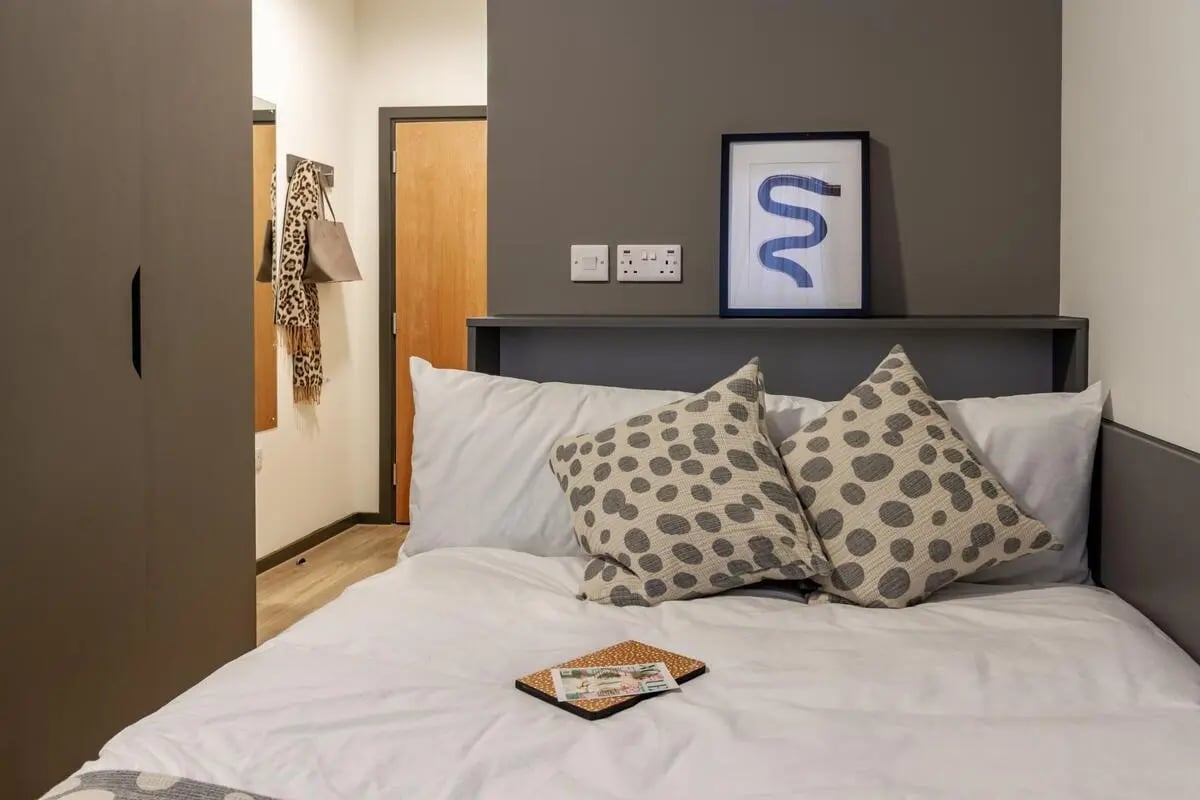 Copper En Suite