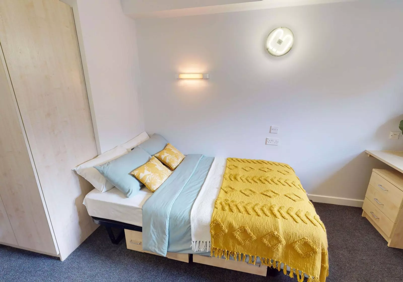 iQ Little Aspley House