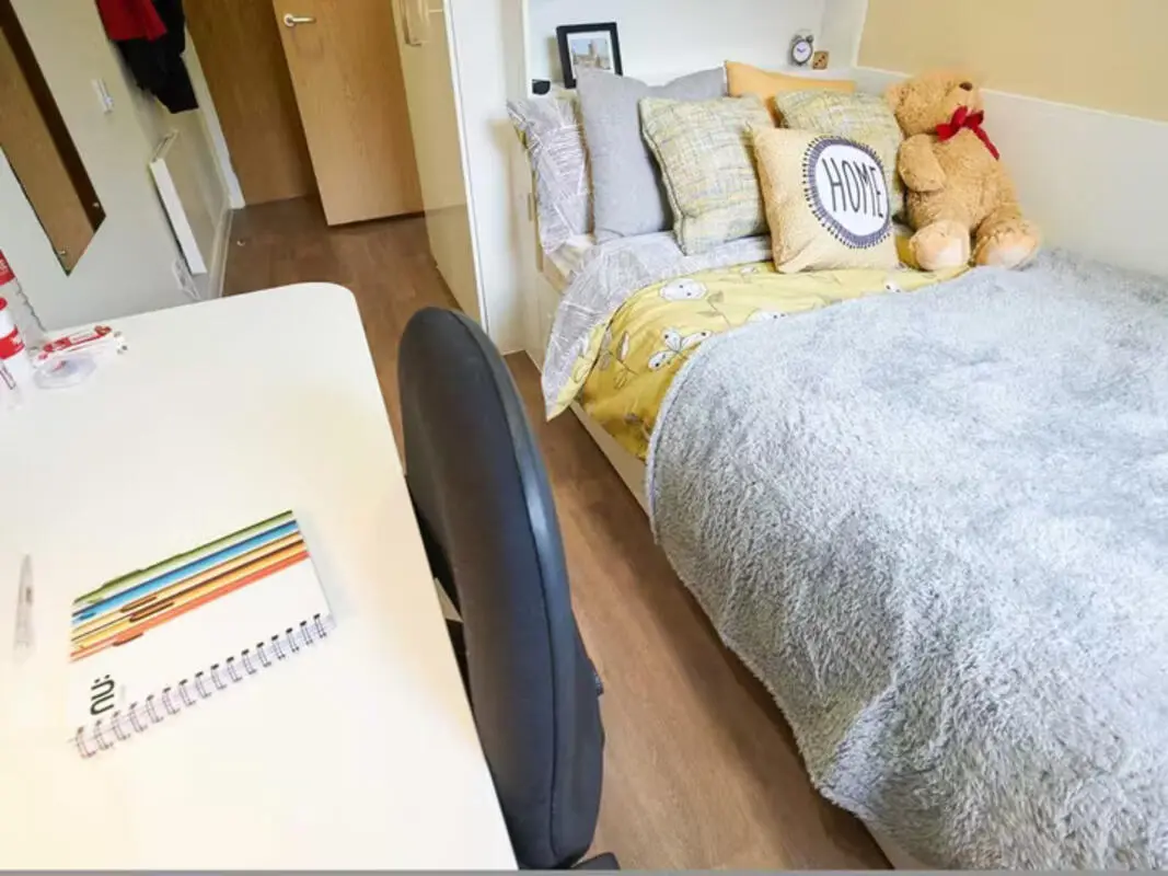 Llys Y Deon Llys Y Deon