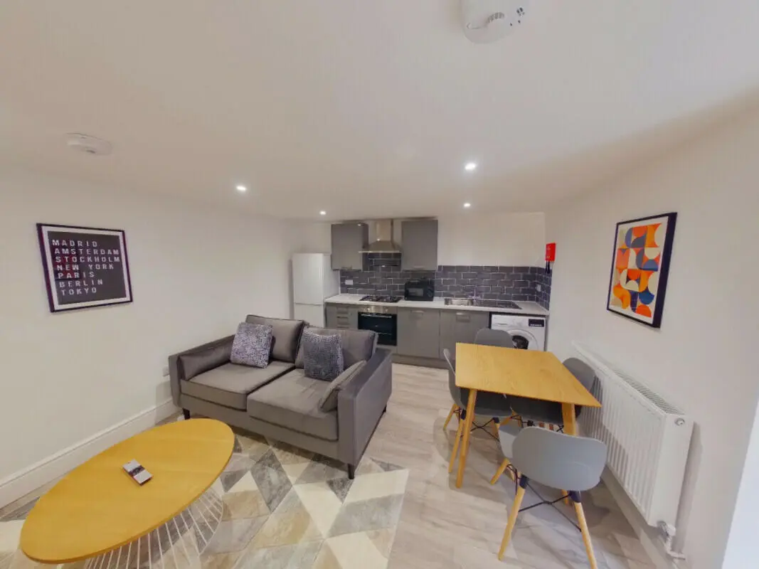 2 Bedroom House at 20 E, Portland Street