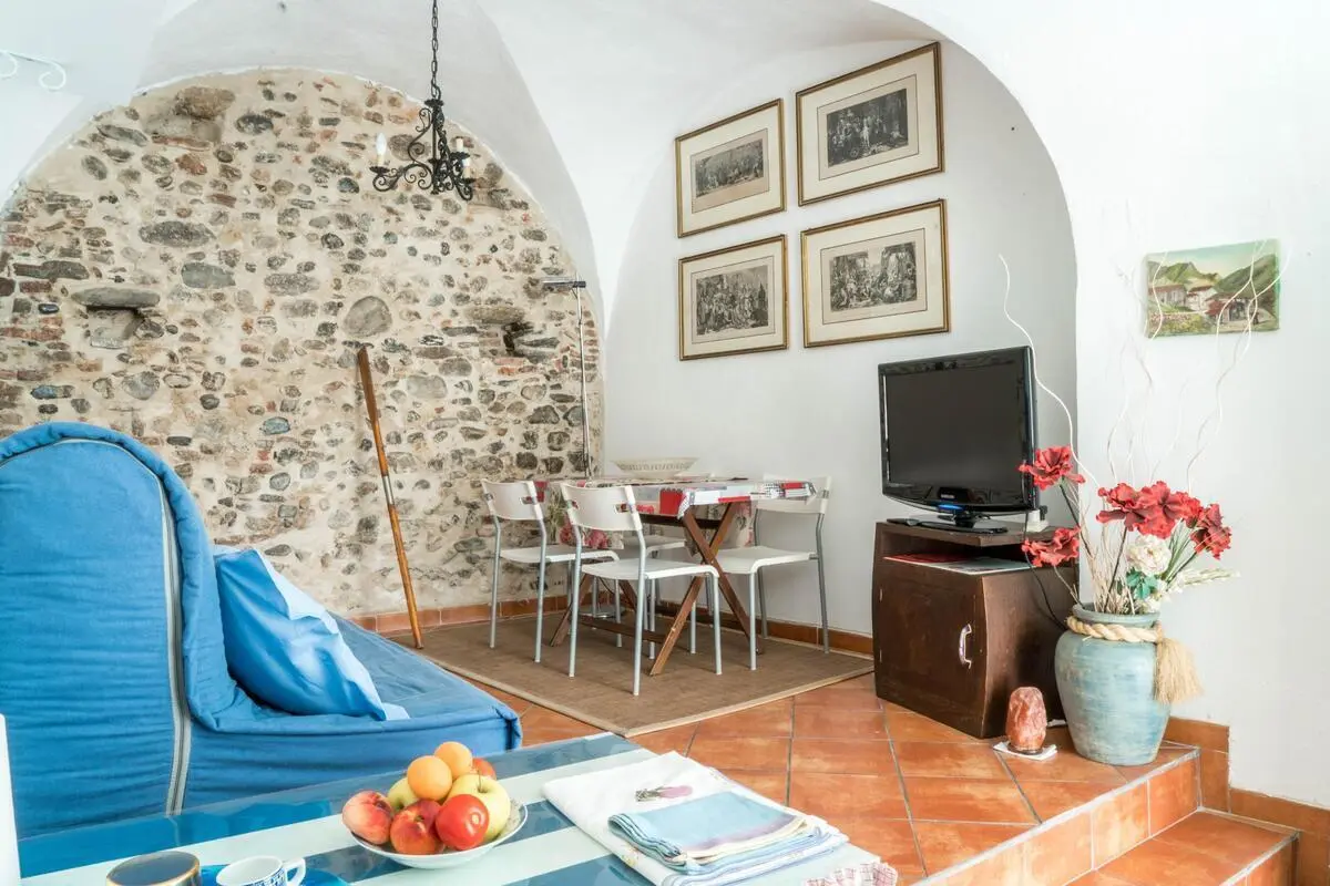 Cosy double-bedroom apartment in Albenga (SV)